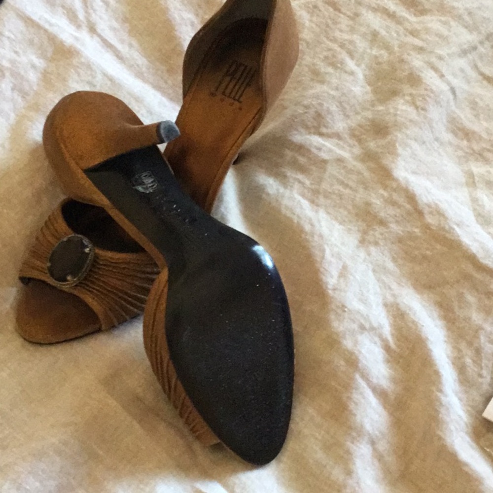 Killer Stilettos! - image 3